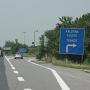 Dat is dus ook de Transit route waar de grote vrachtwagens overheen moeten.